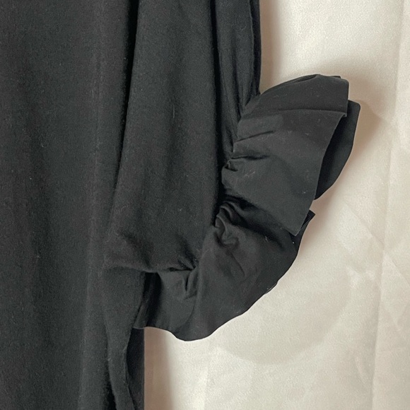 RO & DE ruffled short sleeve top in black - Medium - Picture 5 of 5